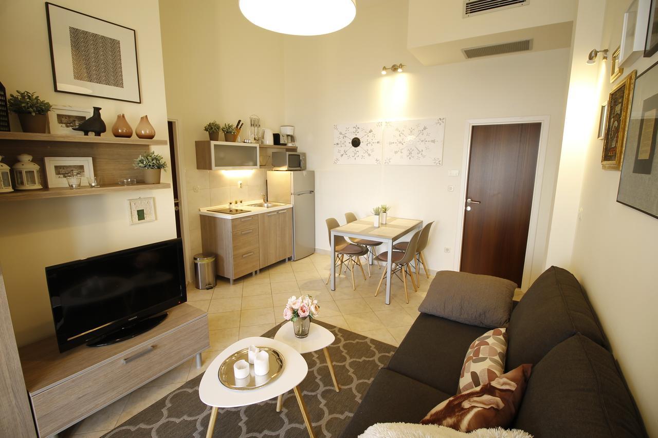 Apartments Marer Trogir Ngoại thất bức ảnh
